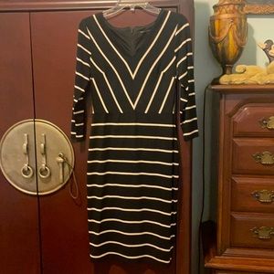 White House Black Market Long Sleeve Dress Size 2